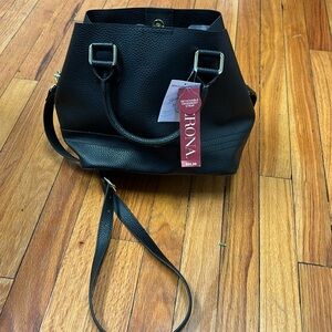 NWT Merona Bucket Bag with straps in Black